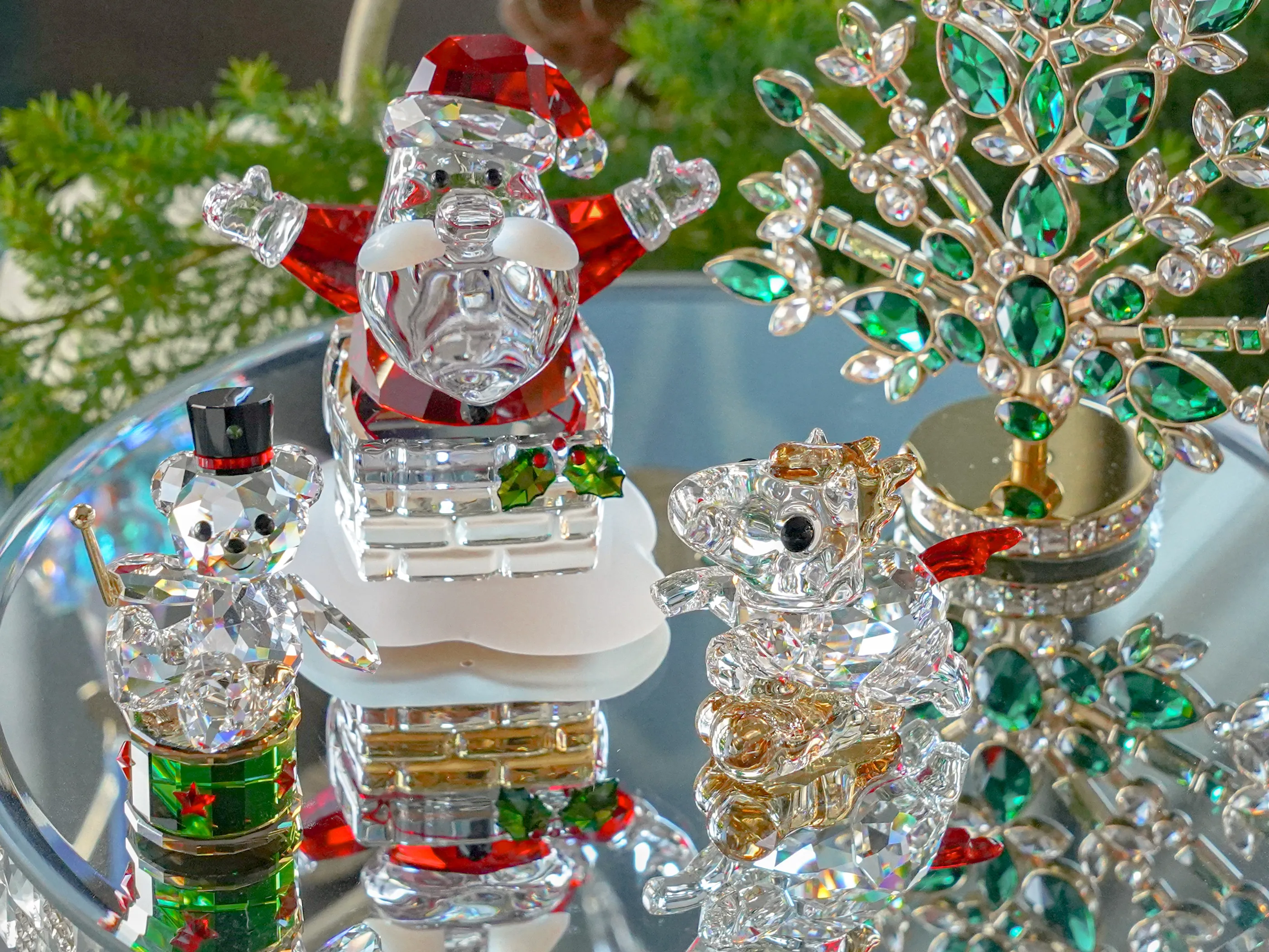 クリスタルと磁器の煌めきが彩る、クリスマスアイテム | ブランド洋食