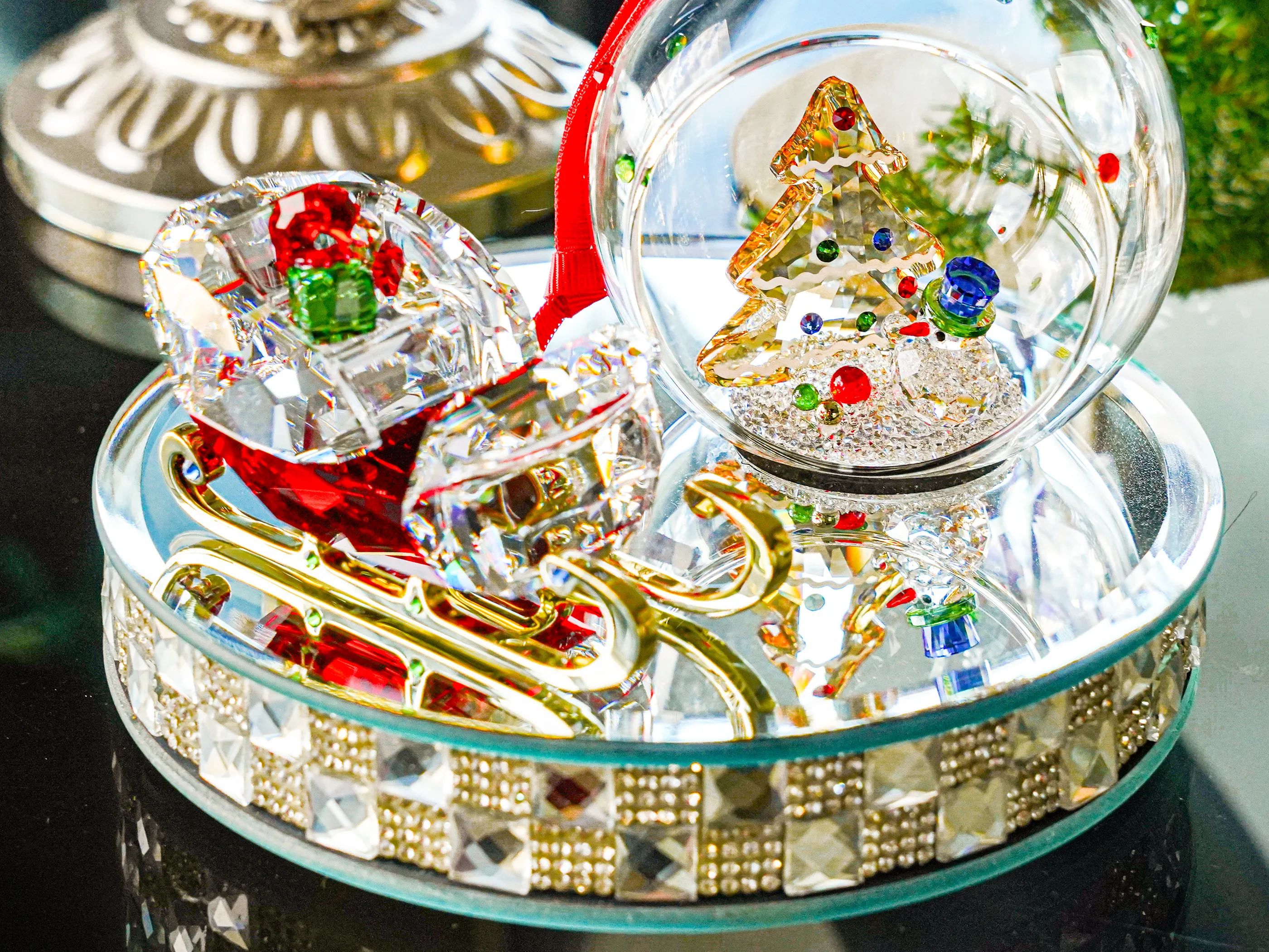 クリスタルと磁器の煌めきが彩る、クリスマスアイテム | ブランド洋食