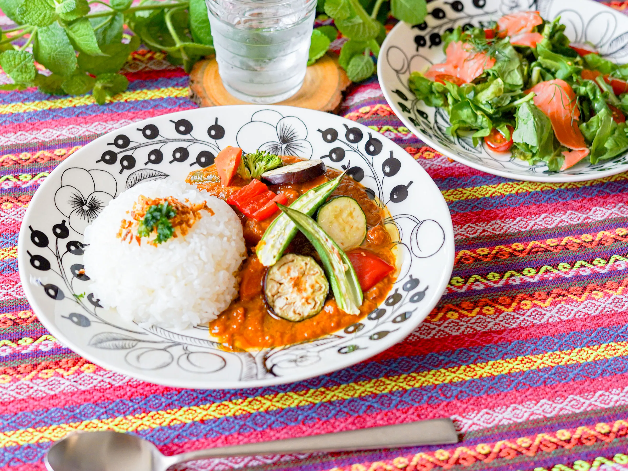 北欧ブランドのカレー皿の画像