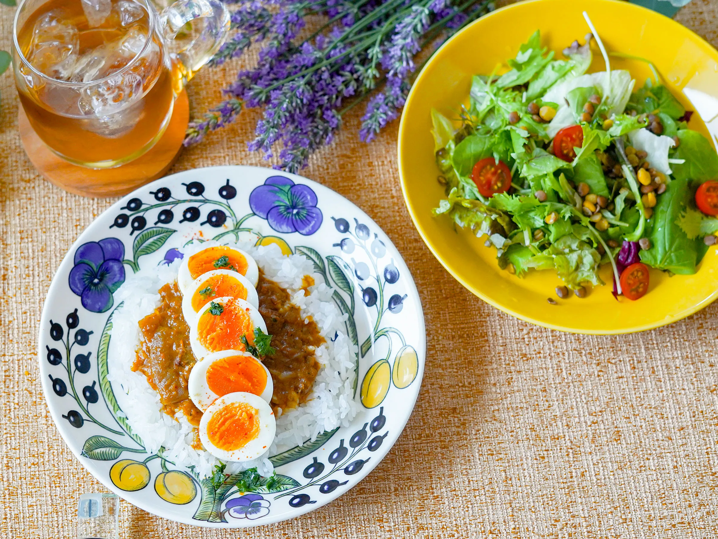 北欧ブランドのカレー皿の画像