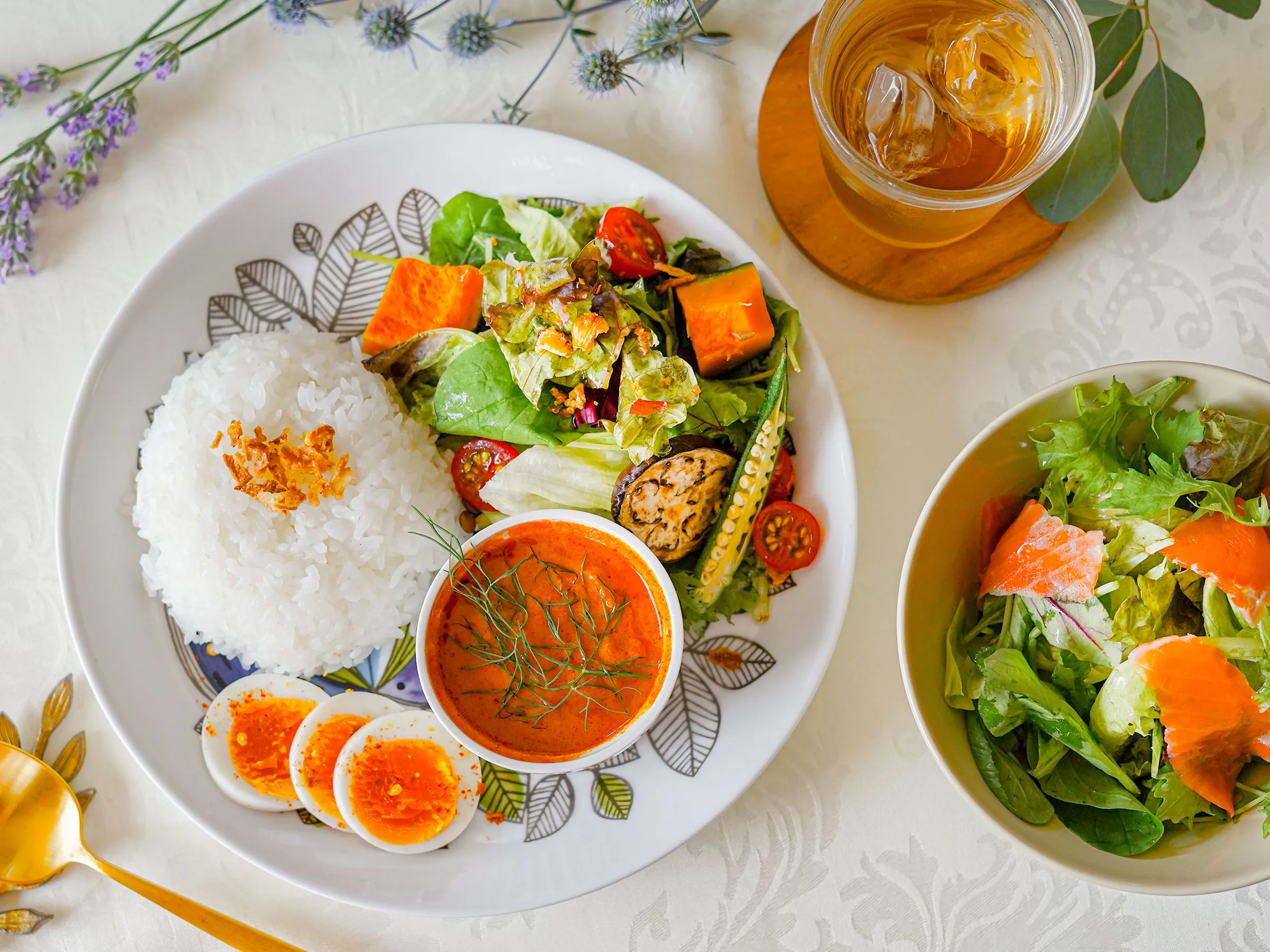 北欧ブランドのカレー皿の画像