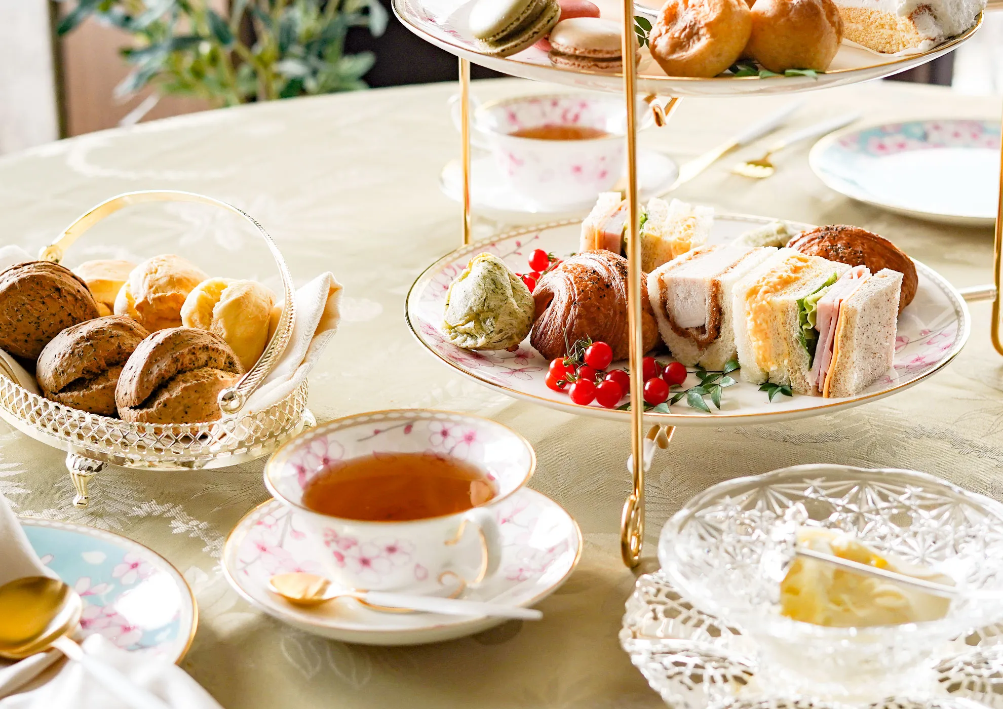 ウェッジウッド スプリング ブロッサム テーブルコーディネート