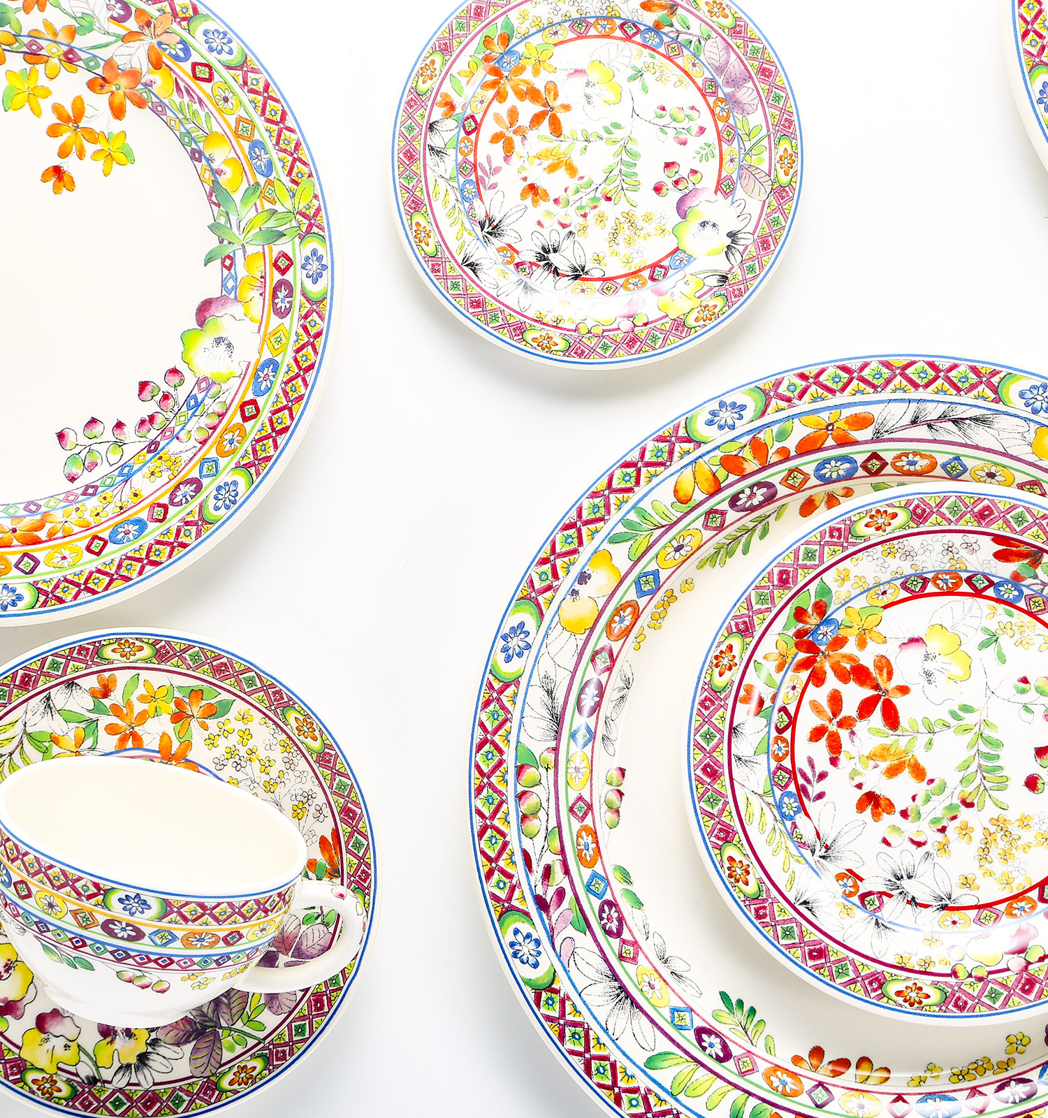 フランスの美しい陶器 GIEN（ジアン）｜華やかな洋食器で彩る食卓