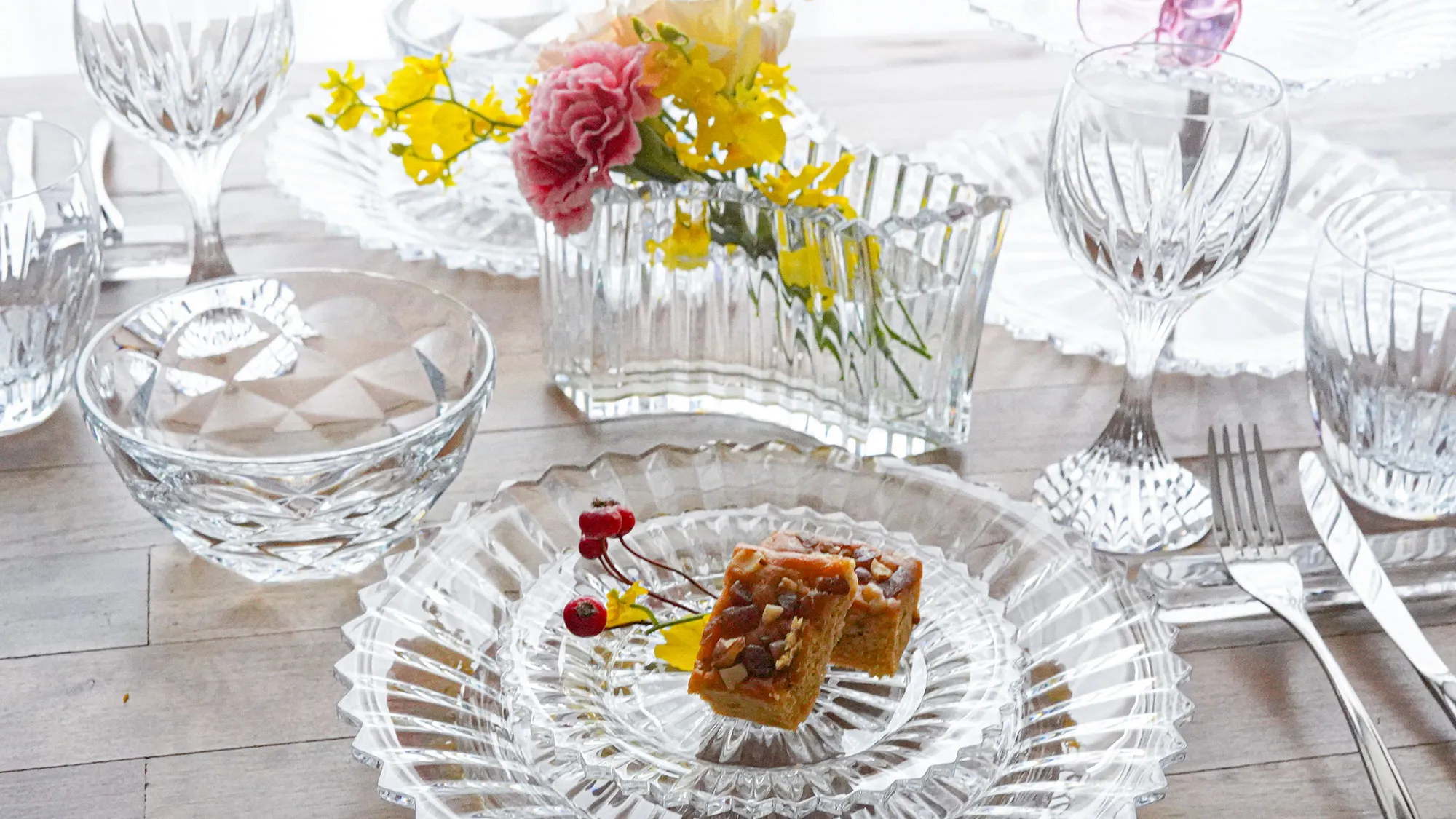 ■極美品■ Baccarat バカラ ミルニュイ  クリスタルガラス ワイングラス テーブルウェア 食器 クリア BR1407 バカラ 「ミルニュイ」のクリスタルガラスで楽しむ、お洒落なティー