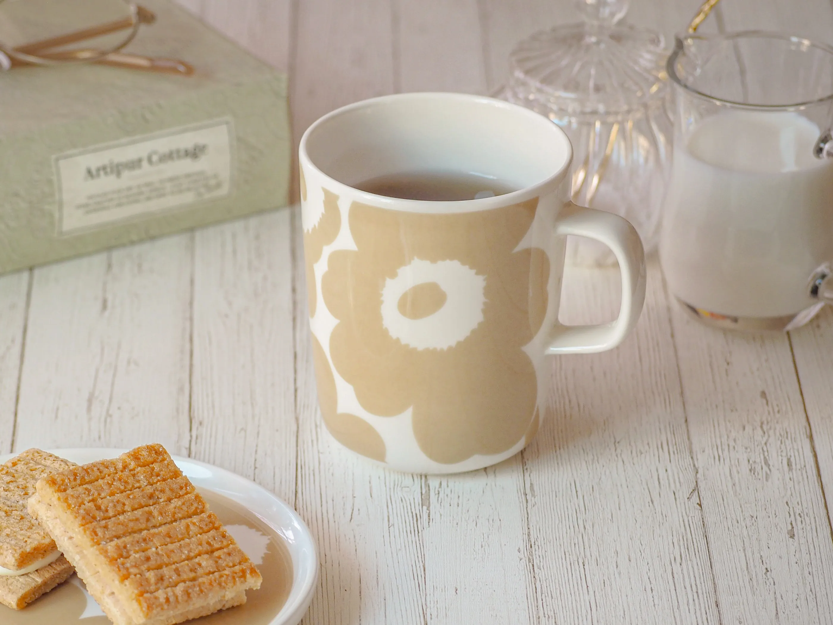 マリメッコ（marimekko） Unikko ウニッコ マグカップ 250ml ホワイト×ベージュ