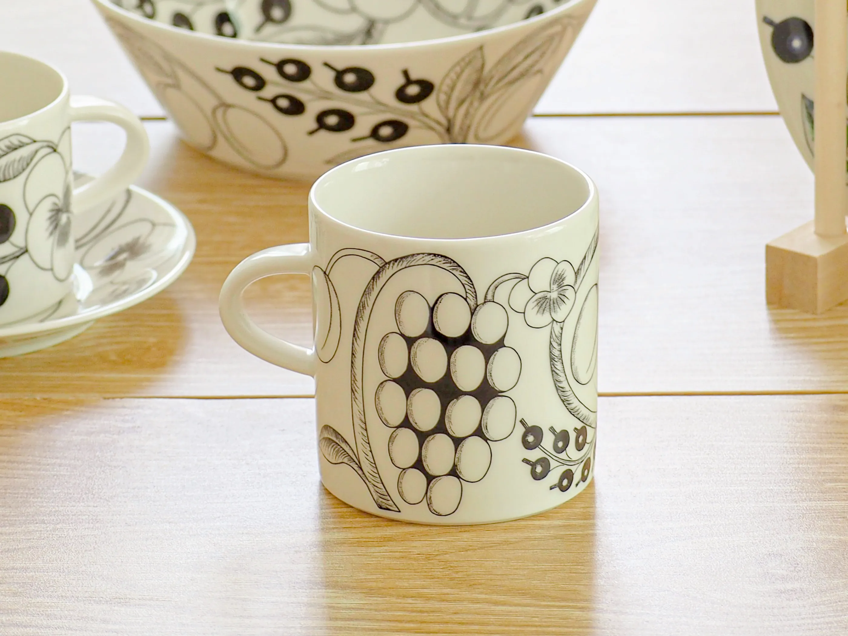 アラビア（ARABIA） パラティッシ ブラック マグ 240ml