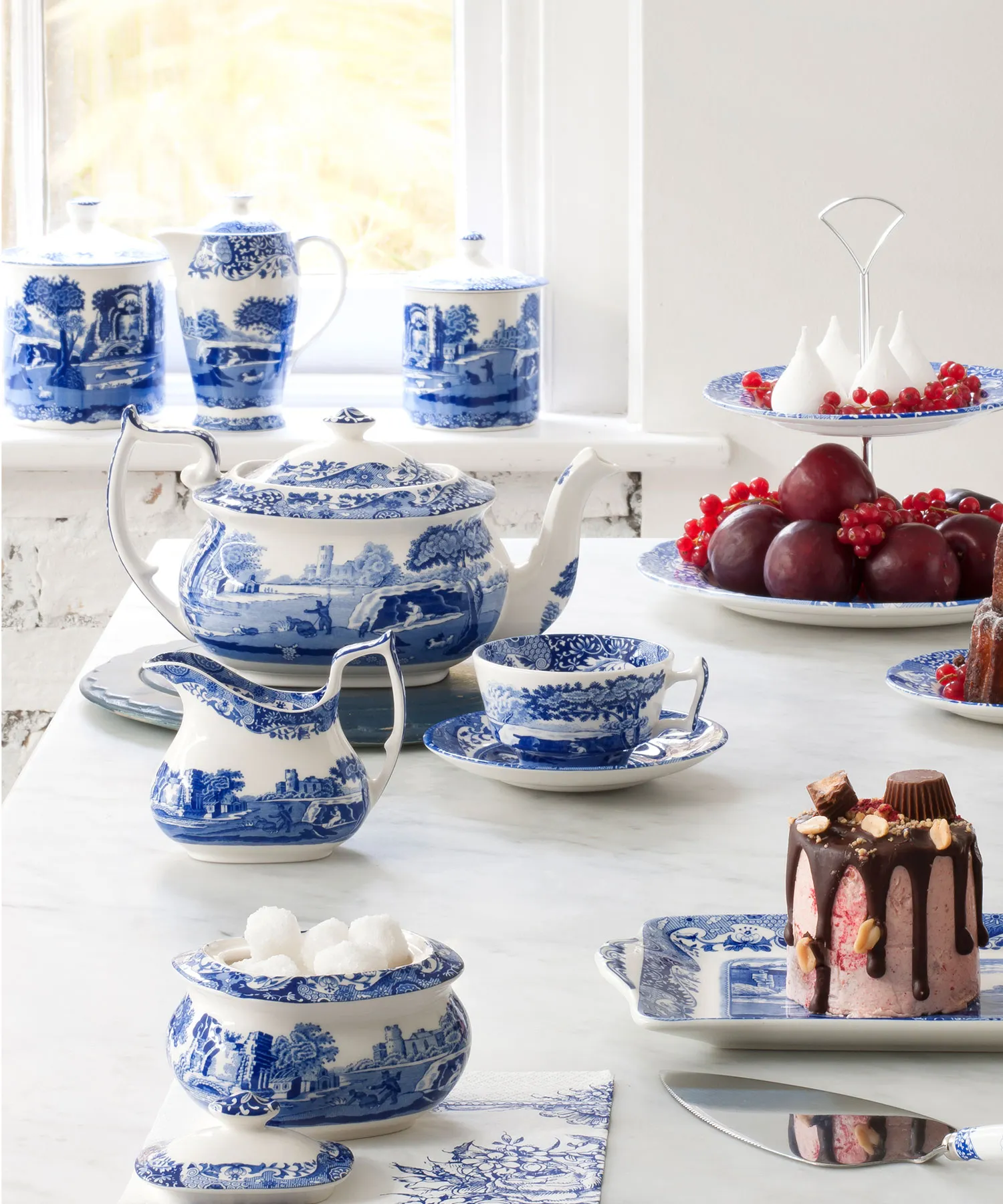 英国 Spode [スポード] 　ウィリアムモリス　デザート皿4枚セット 英国王室御用達の洋食器ブランド スポード | ブランド洋食器専門店ル