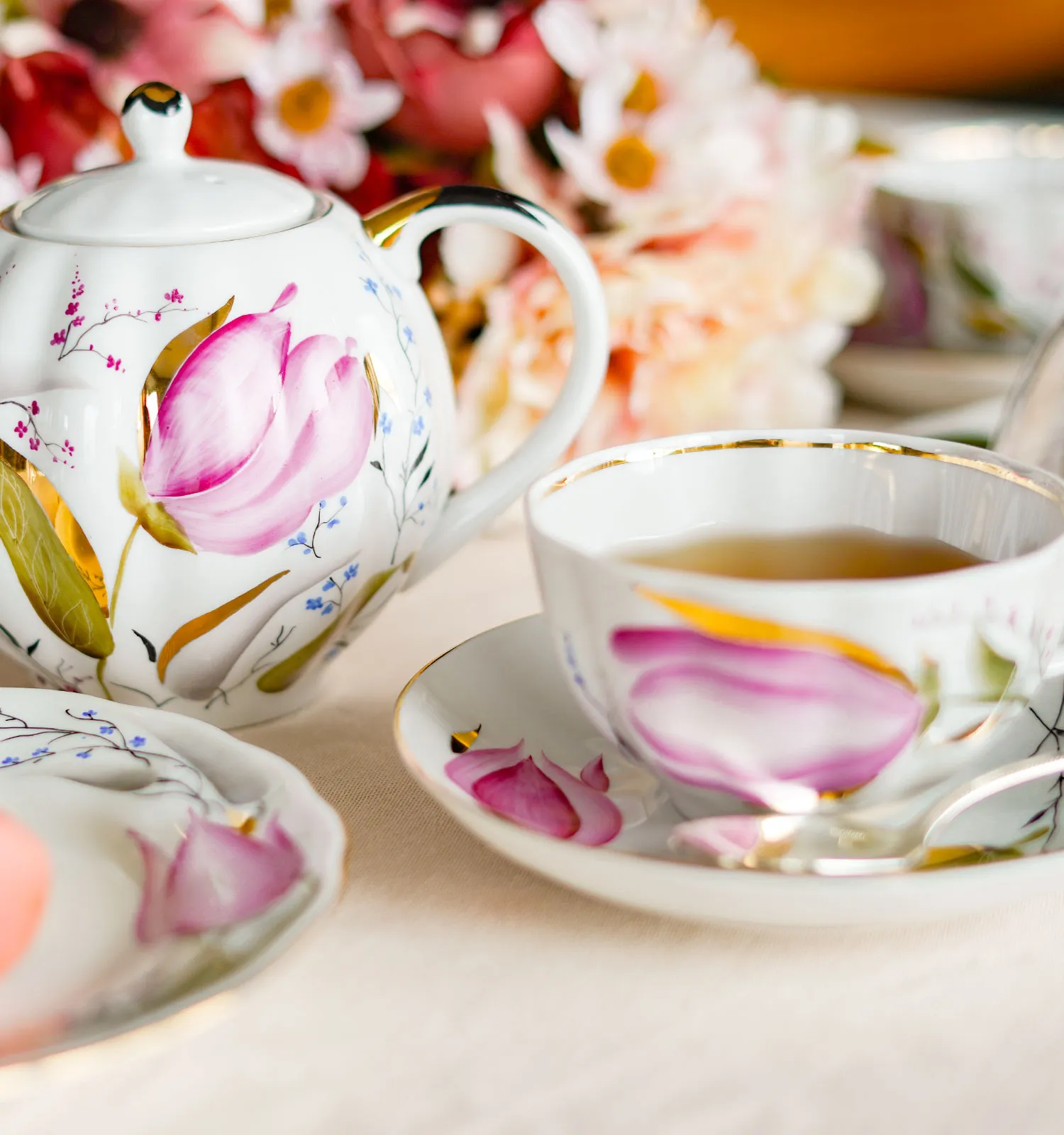 ブランドの個性が光る春の花柄ティーウェア | ブランド洋食器専門店ル