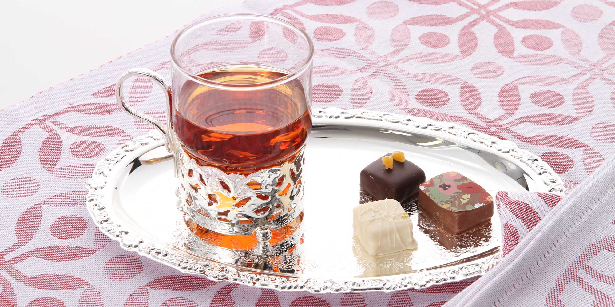 クイーン・アンのトレイとカップ