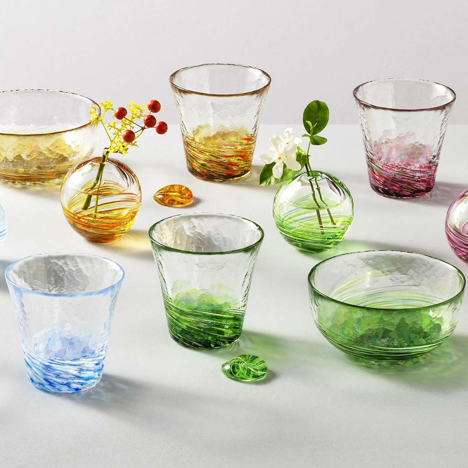 多彩な色を表現したガラス工芸 津軽びいどろ | ブランド洋食器専門店ル