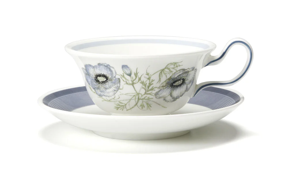 ウェッジウッド スージー・クーパーデザイン アネモネ柄のブルーのティーカップ＆ソーサー
