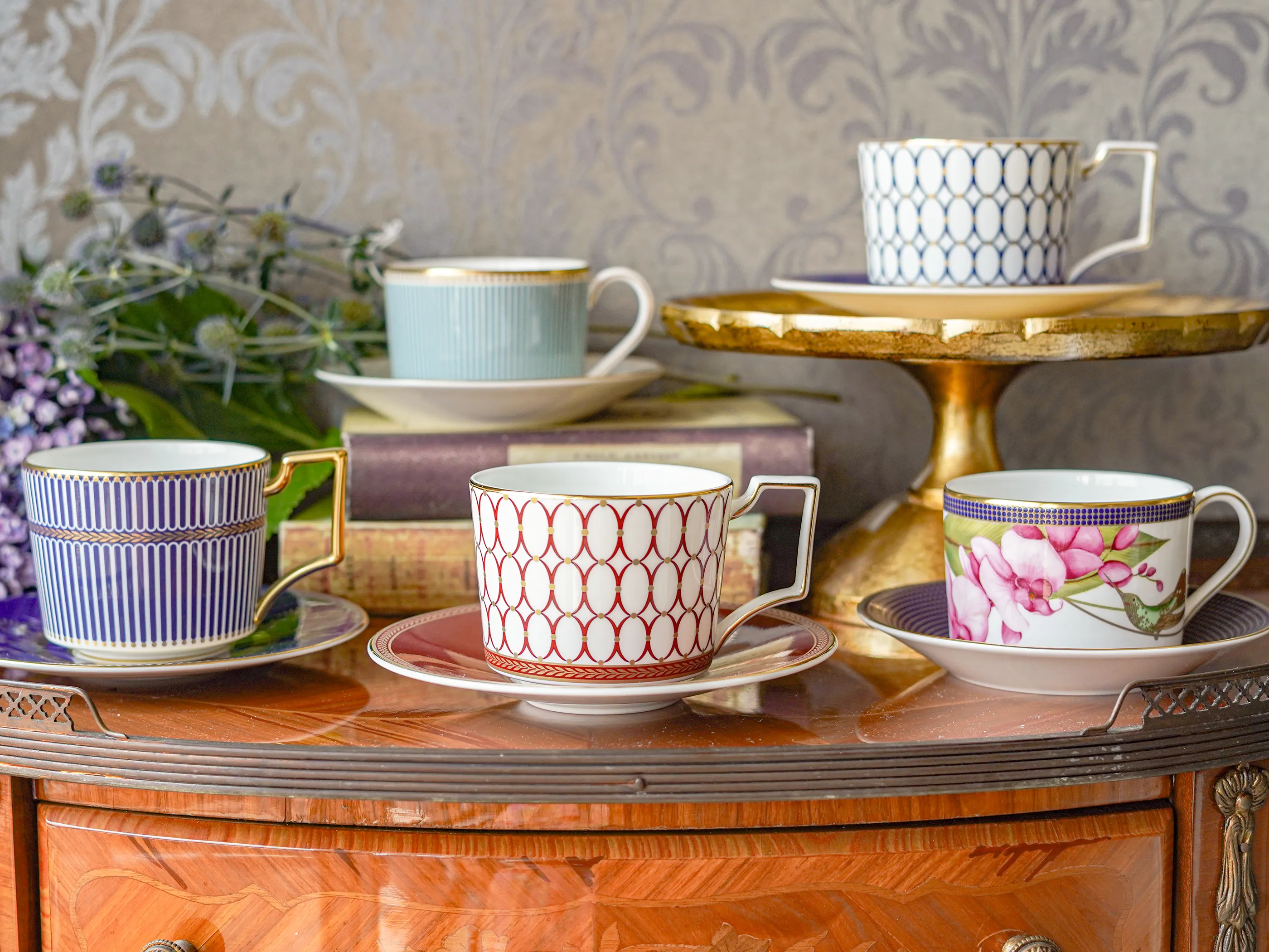 ウェッジウッドのティーカップ画像