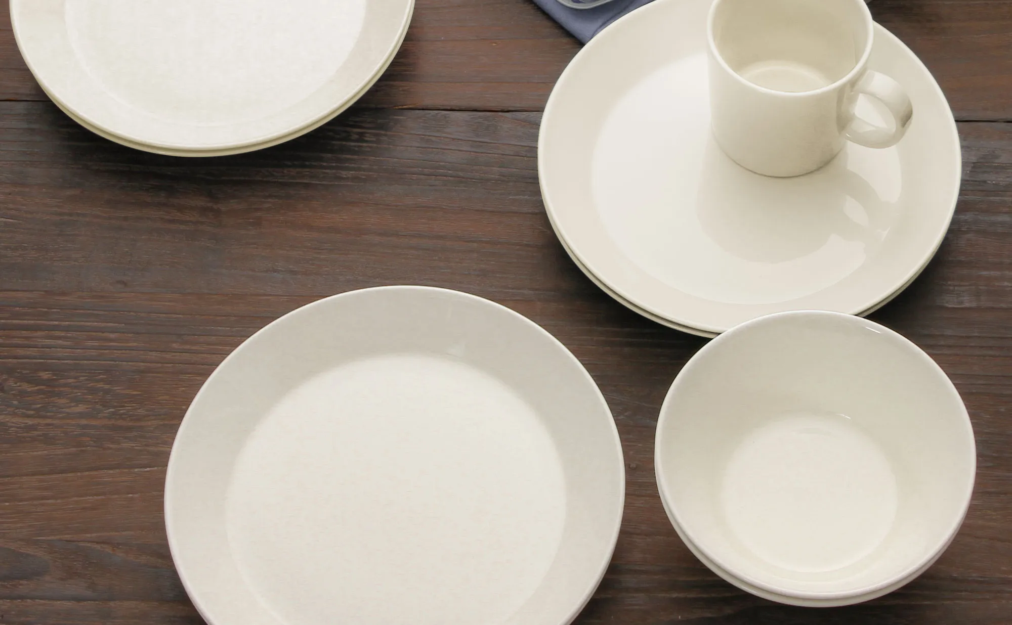 白い食器 和食にも洋食にも