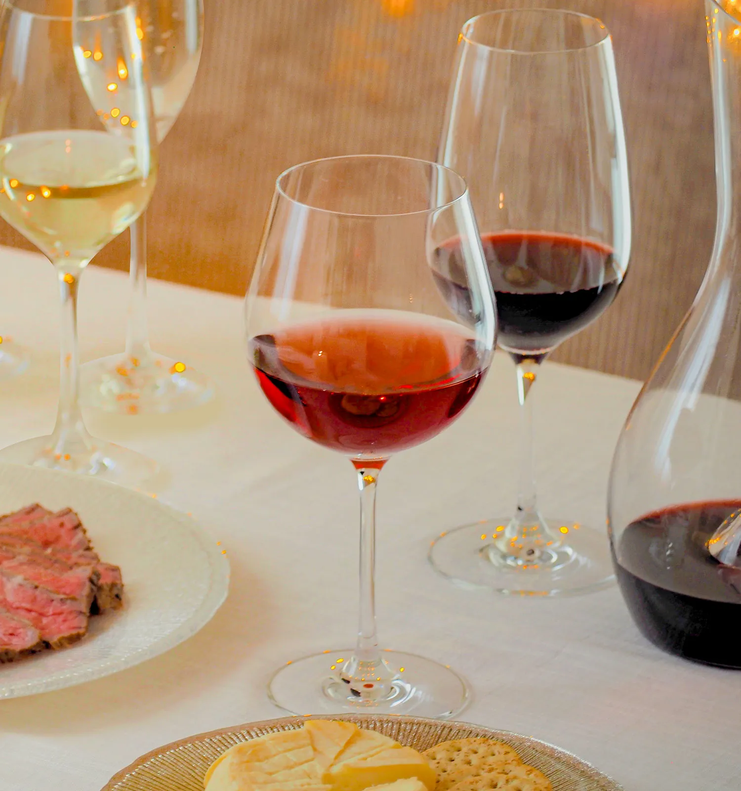 ワイングラスの画像