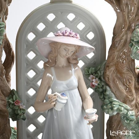 リヤドロ テラスでお茶を 01759