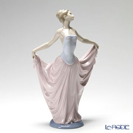 リヤドロ 踊る少女 05050