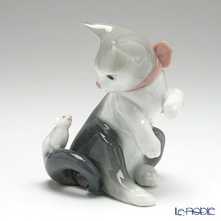 リヤドロ 驚いた仔猫ちゃん 05236