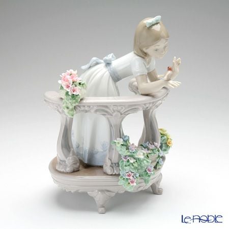 リヤドロ バルコニーの朝 06658