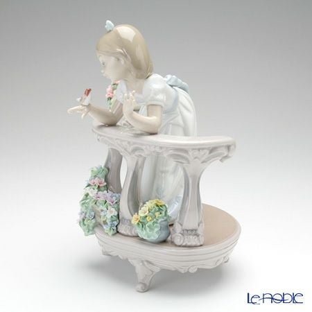 リヤドロ バルコニーの朝 06658