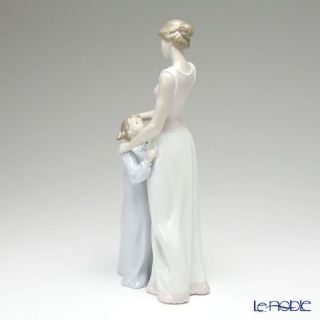 リヤドロ 大好きなママ 06771