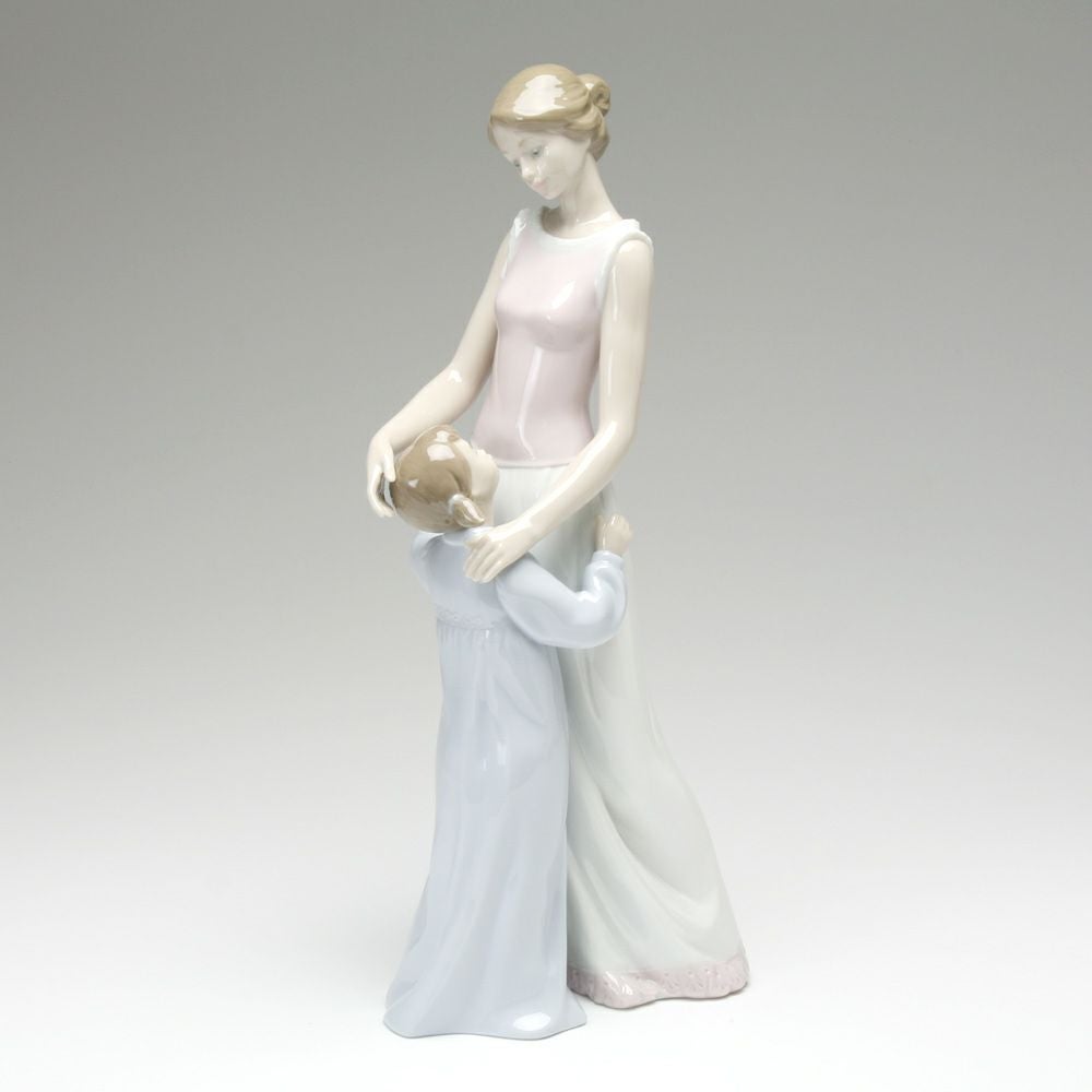 リヤドロ 大好きなママ 06771