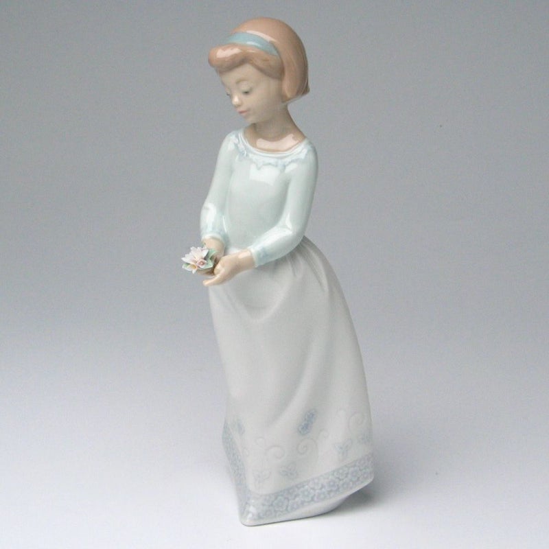 リヤドロ 優しいお姉さん 6982