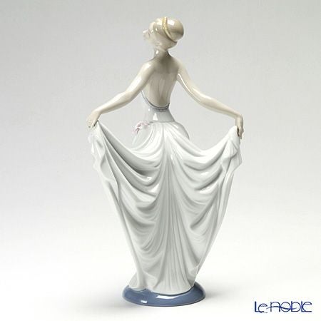 リヤドロ 踊る少女（スペシャルバージョン） 07189