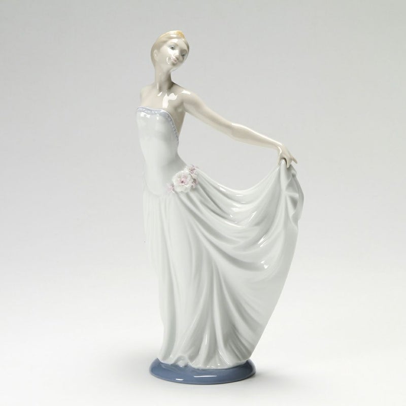 リヤドロ 踊る少女（スペシャルバージョン） 07189