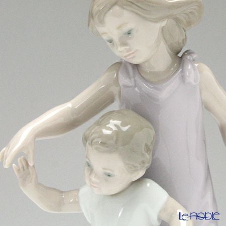 リヤドロ 一緒にいてあげるね 8214