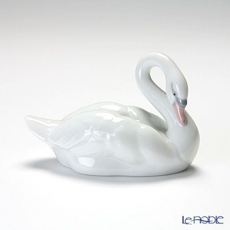 リヤドロ エレガントスワン 8271