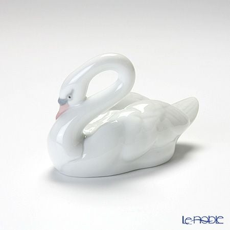 リヤドロ エレガントスワン 8271