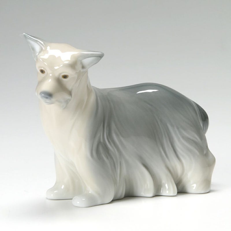 リヤドロ ヨークシャーテリア 8318