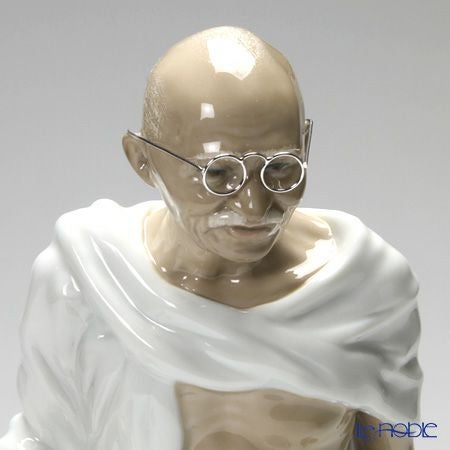 リヤドロ マハトマ・ガンジー 8417