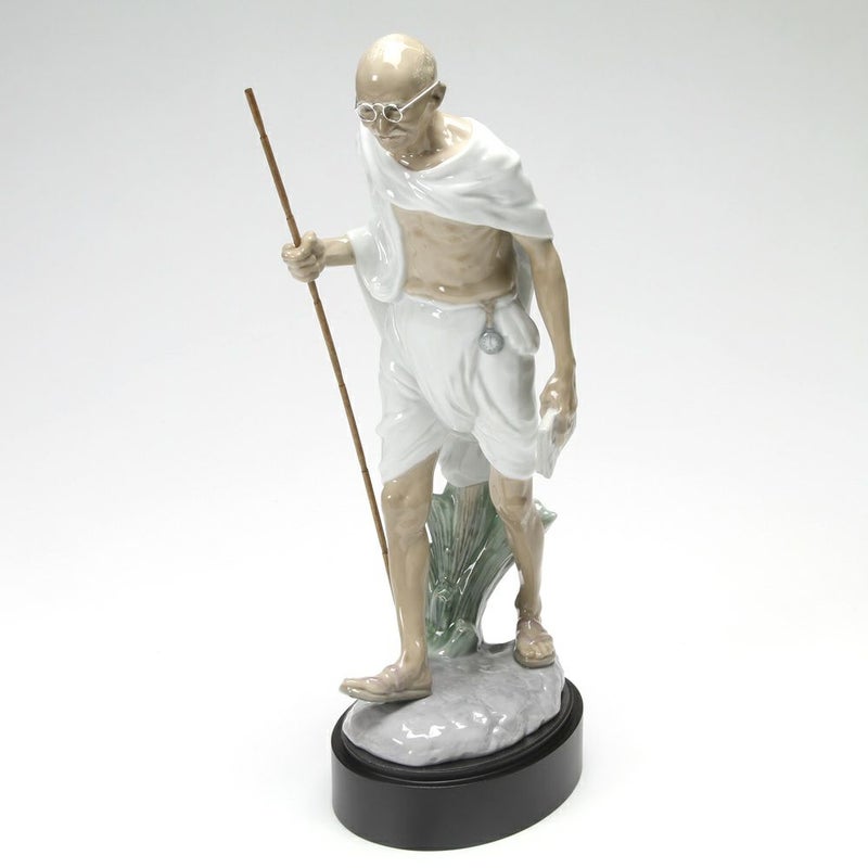 リヤドロ マハトマ・ガンジー 8417