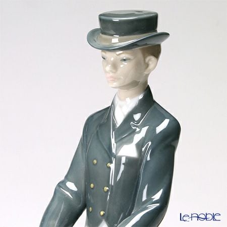 リヤドロ 凛と美しく 08418