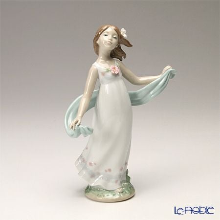 リヤドロ やわらかな風 8430