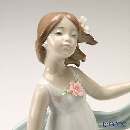 リヤドロ やわらかな風 8430