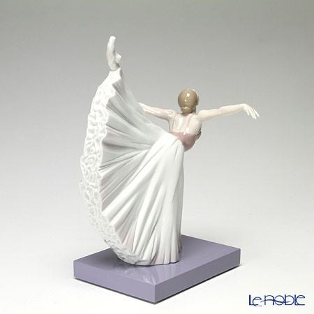 リヤドロ ジゼルのロマンス 8475