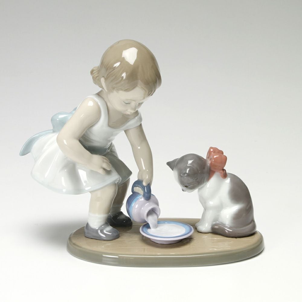 リヤドロ 召し上がれ 8498