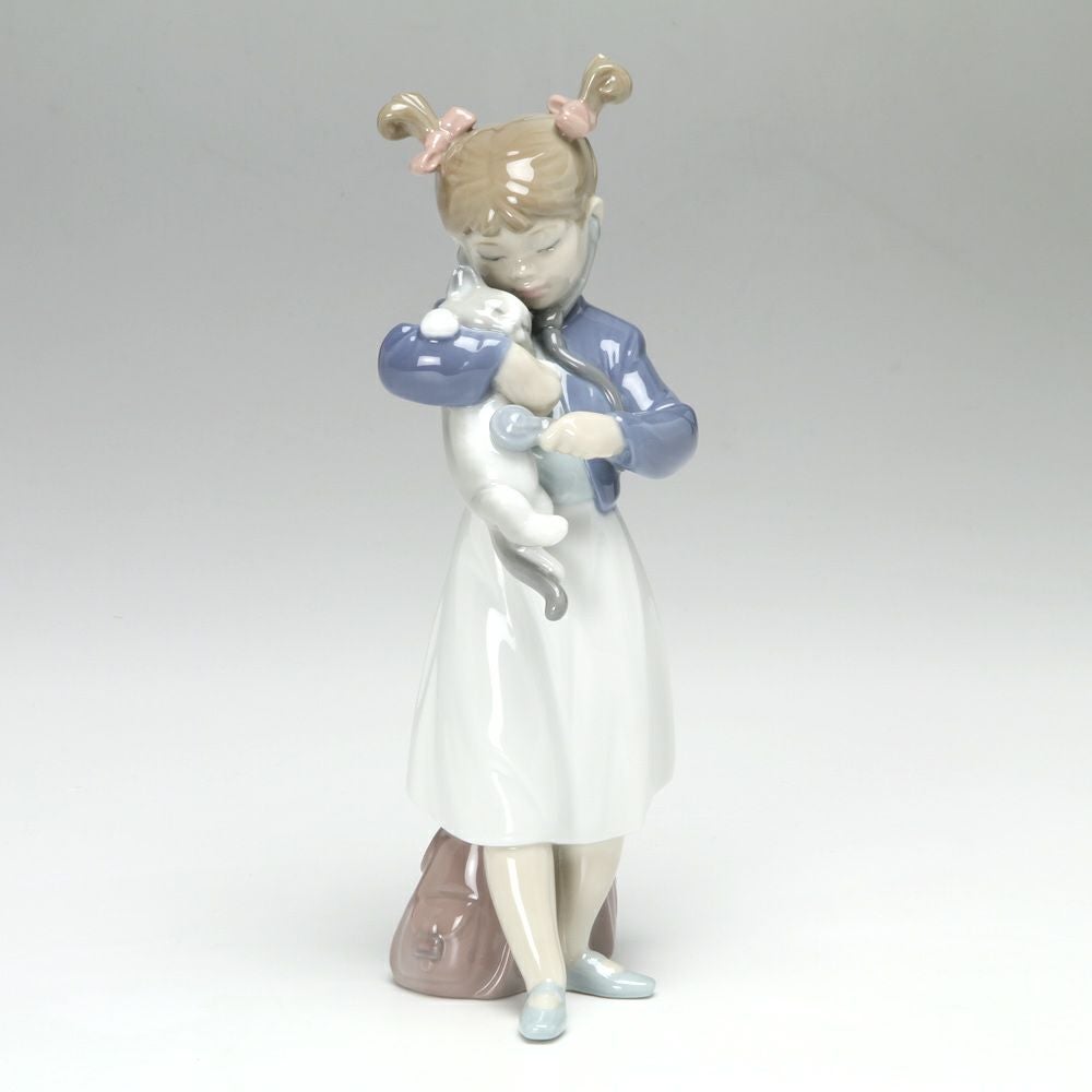 リヤドロ 具合はいかが? 8544