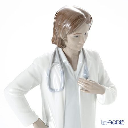 リヤドロ 微笑むドクター 8602