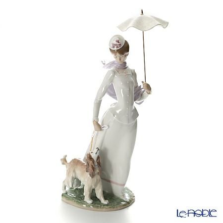 リヤドロ ショールの貴婦人 08679