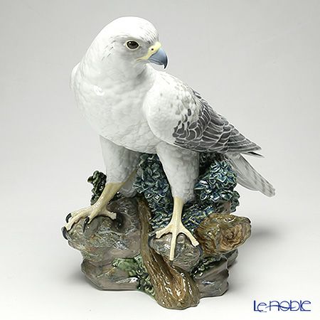 リヤドロ シロハヤブサ 8722