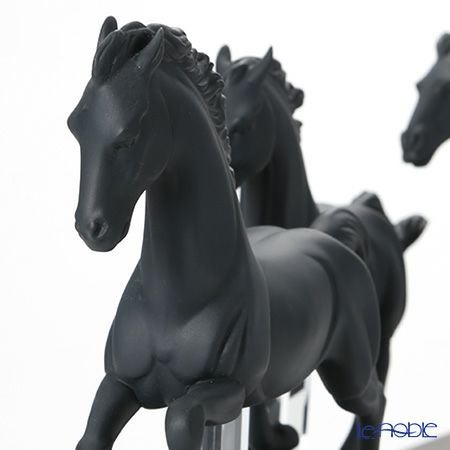 リヤドロ Galloping Herd Black 09085