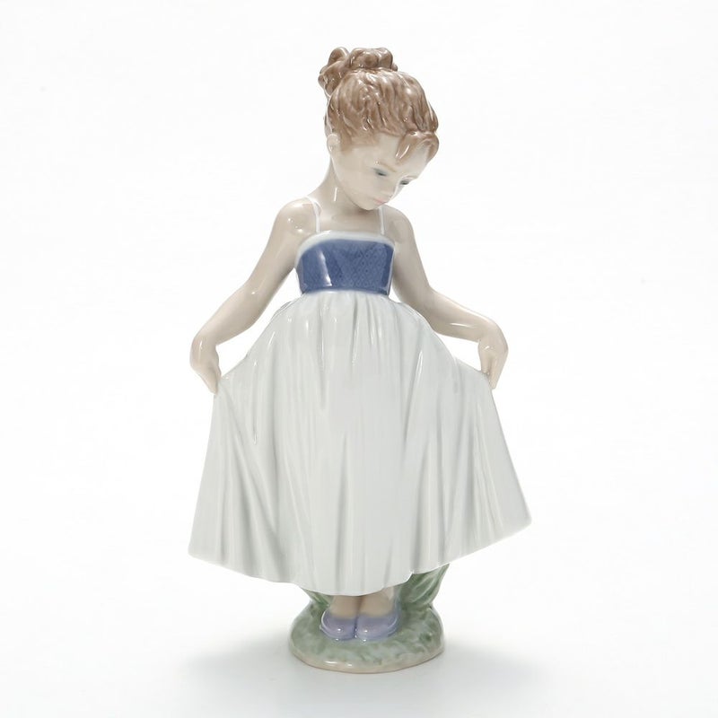 リヤドロ ドレスでおめかし 09172