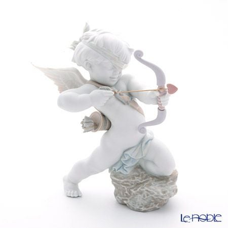 リヤドロ ハートに命中 9209