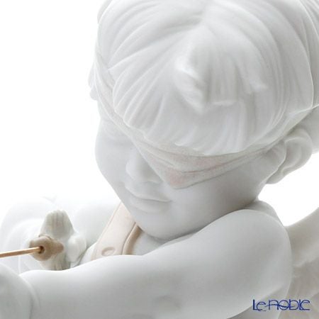 リヤドロ ハートに命中 9209