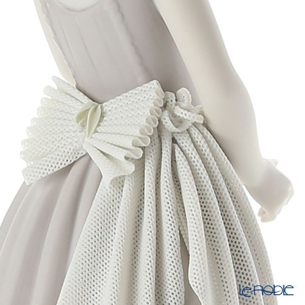 リヤドロ オート・アリュール （高貴） 09359（42×15cm）