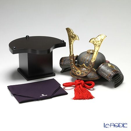 リヤドロ 兜 13041（限定3500体）