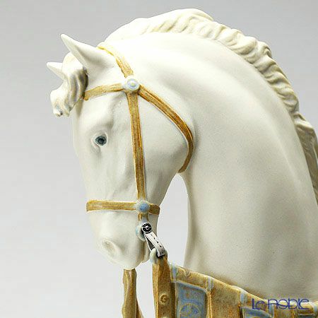 リヤドロ 威風堂々 01012497 台座付